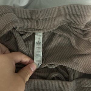 ALO Yoga Brown Ribbed Sweats